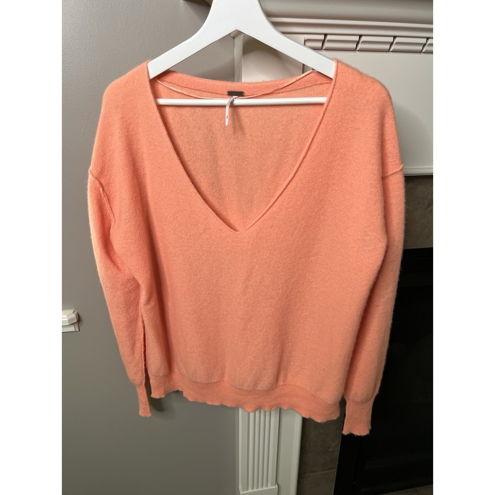 Free People Harmony Cashmere Sweater Size XS V Neck Coral Blaze